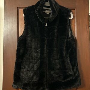 Elegant Black Faux Fur Vest